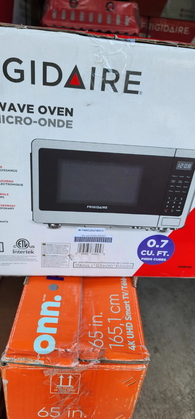 Frigidaire 0.7 Cu. Ft. Microwave (EMW759) - Stainless Steel - photo 2
