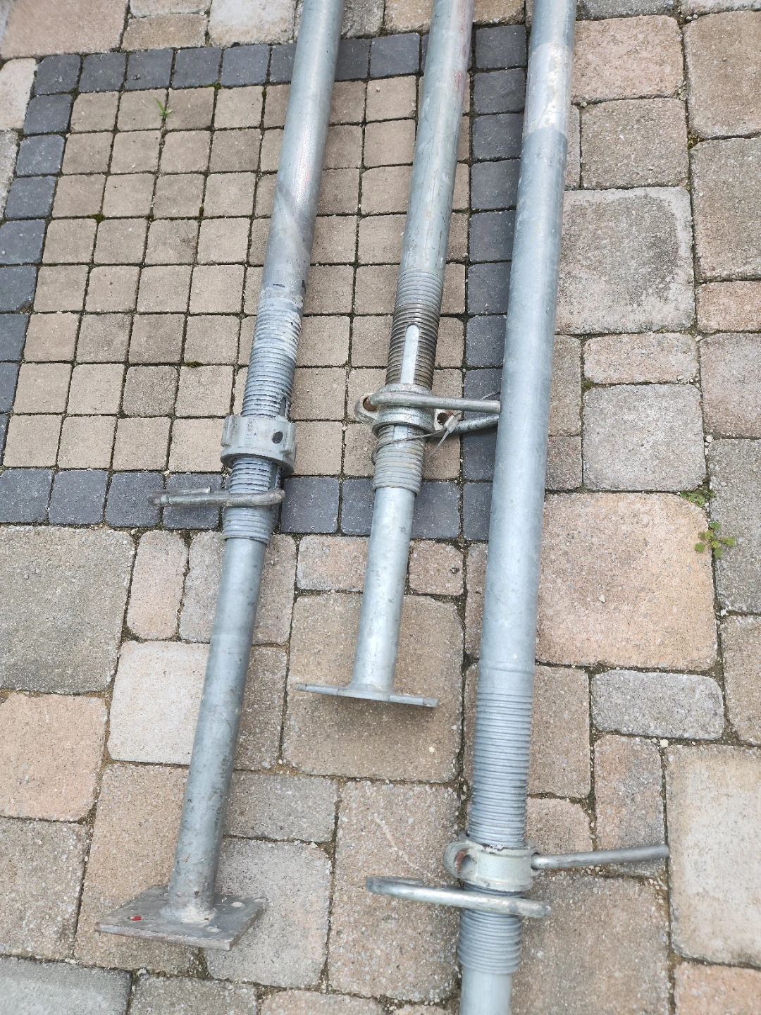 3 Adjustable Support Posts - photo 3