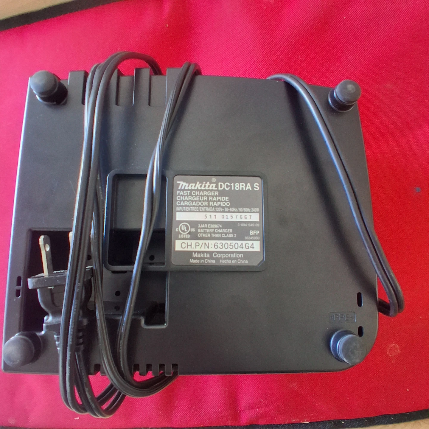 Makita DC18RA Fast Charger - photo 2
