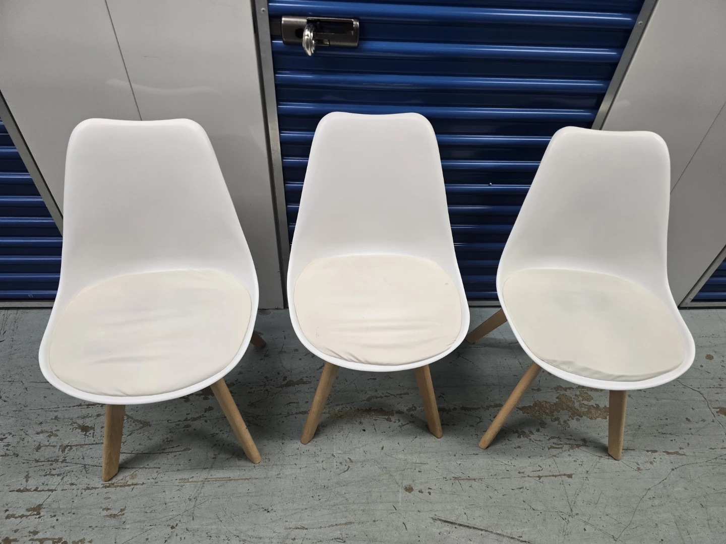 Set of 3 White Dining Chairs with Wood Legs - photo 5
