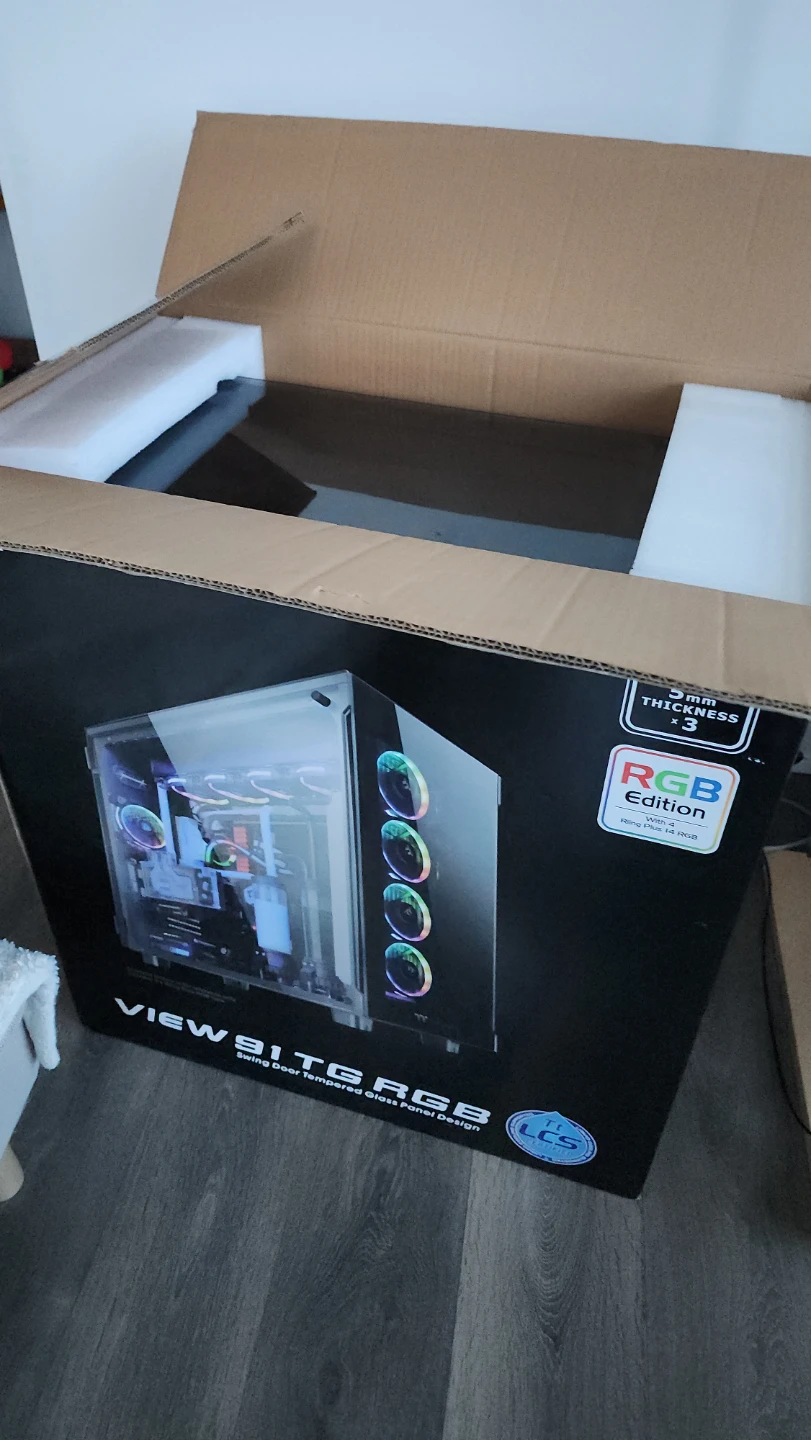 Computer Gaming Case - RGB Super Tower Thermaltake VIEW 91 - photo 5