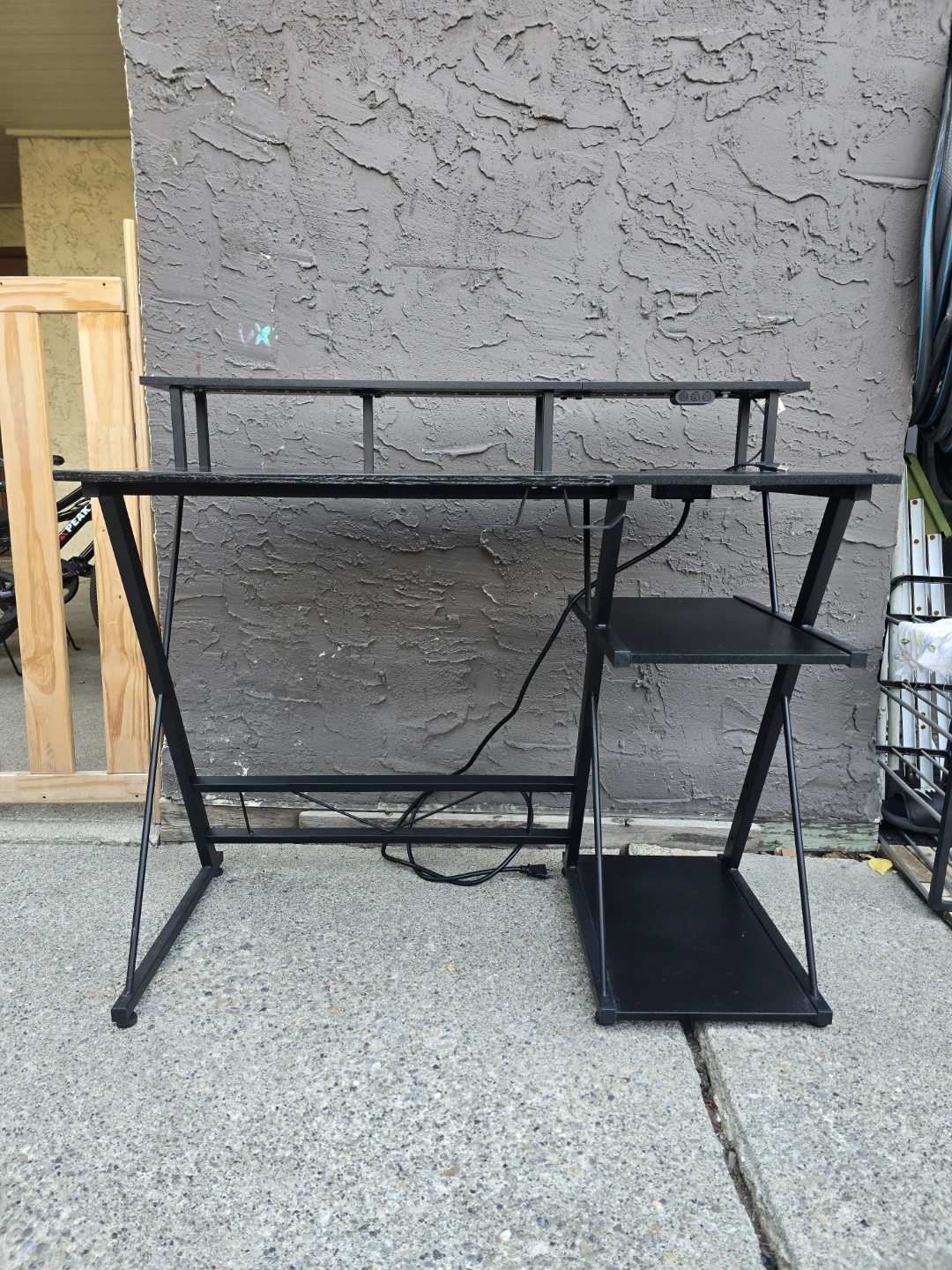 Gaming desk with chair