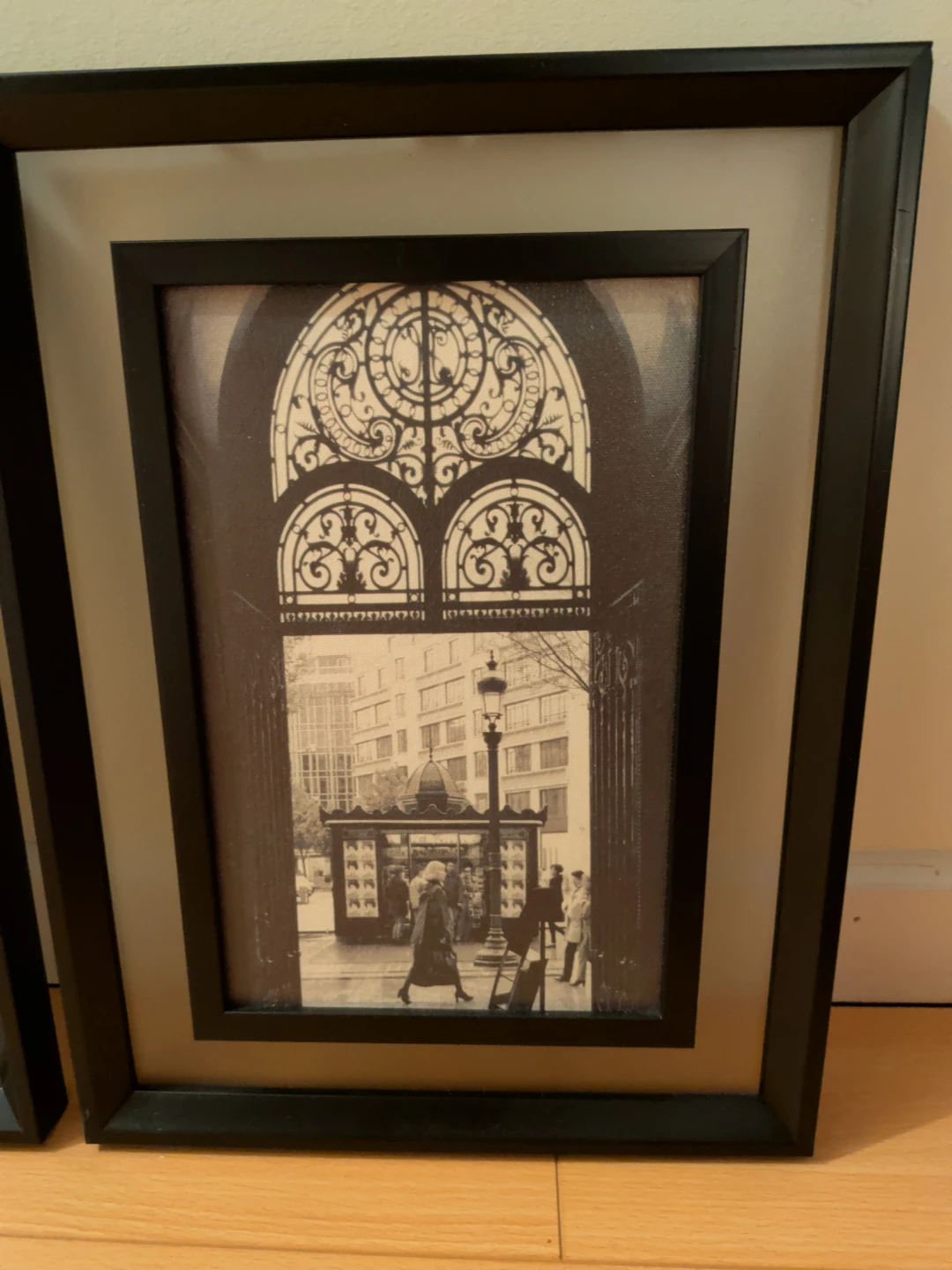 Set of 3 Framed Paris & Shanghai Prints - photo 2