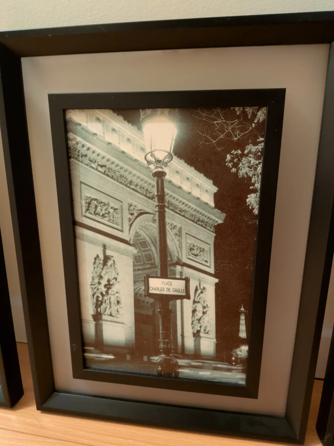 Set of 3 Framed Paris & Shanghai Prints - photo 3