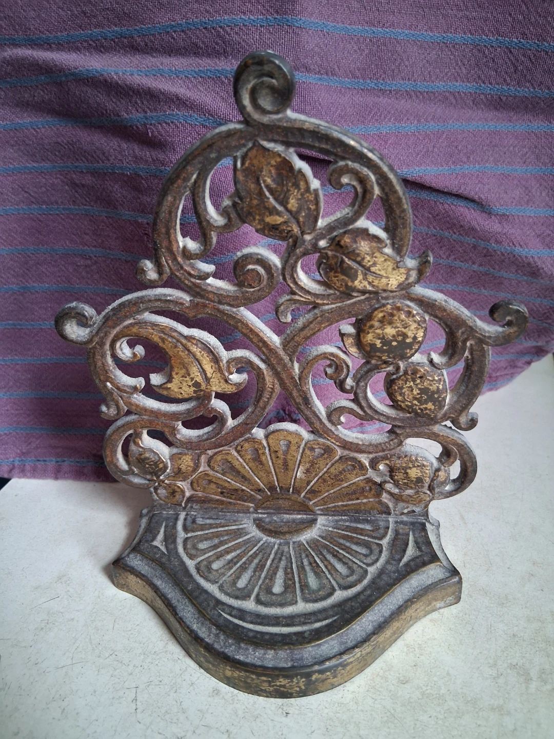 Ornate Cast Iron Book End - photo 2