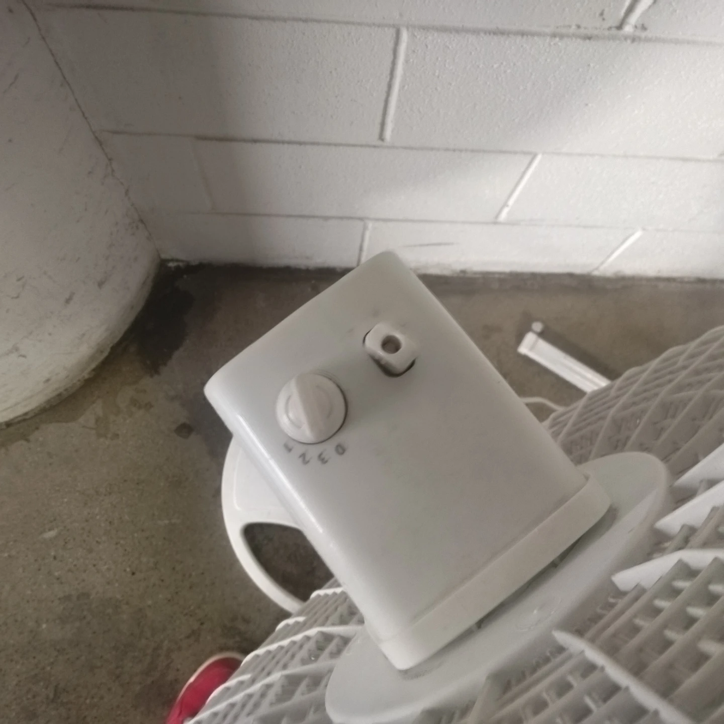 2 fans good condition 10 each - photo 3