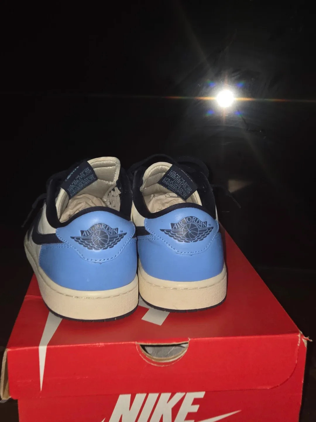 Air Jordan 1 Low SE - photo 3