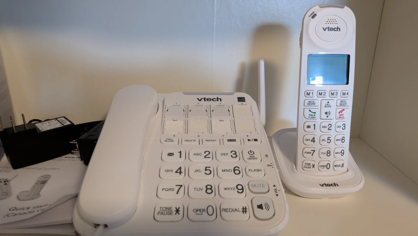 VTech Amplified Corded/Cordless Answering System SN5147
