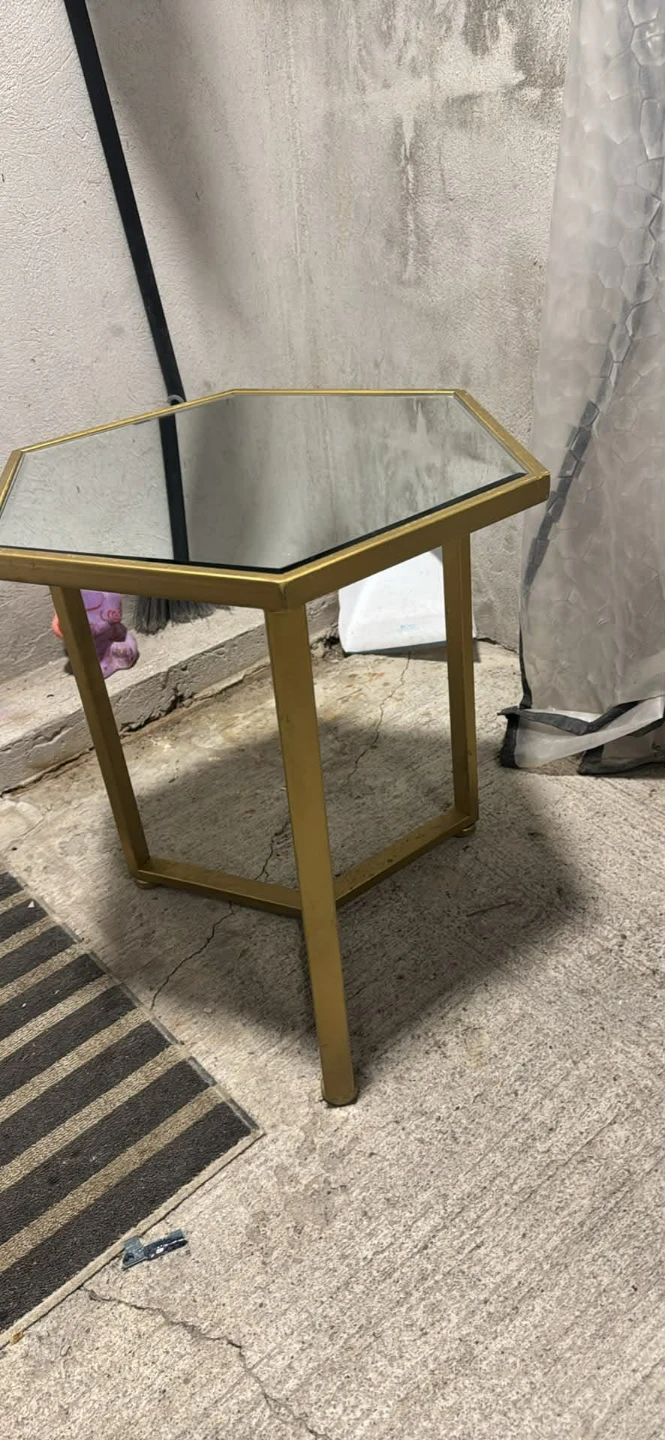 Hexagon Mirrored Accent Table - Gold - photo 3