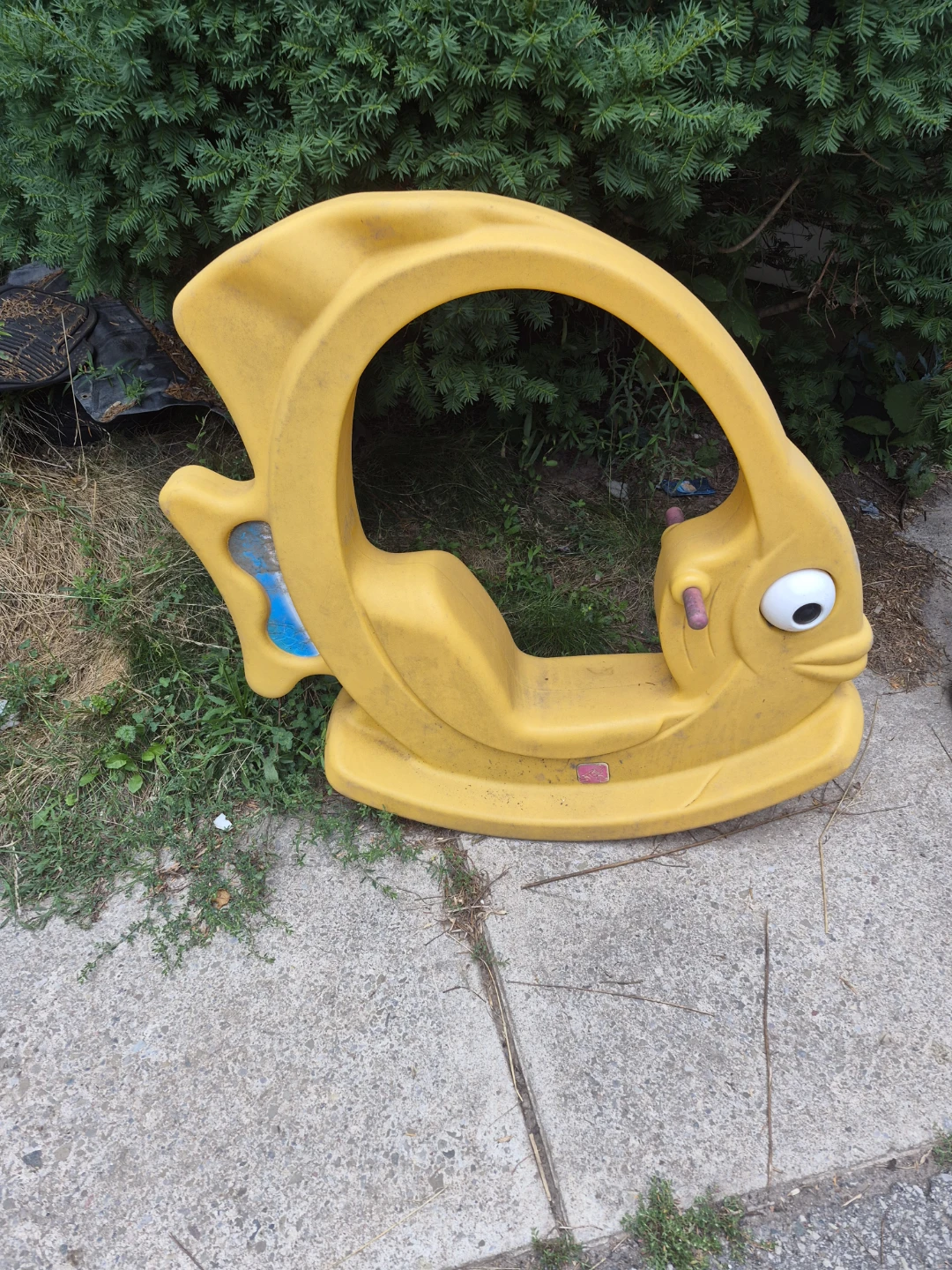 Yellow Fish Rocker Ride-On Toy - photo 2