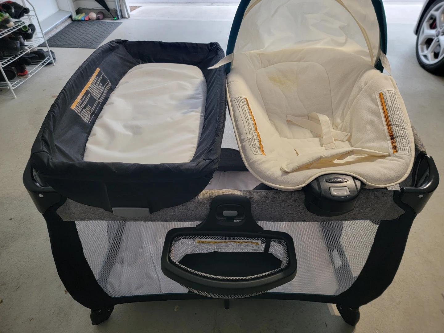 Graco Pack 'n Play Portable Playard with Bassinet