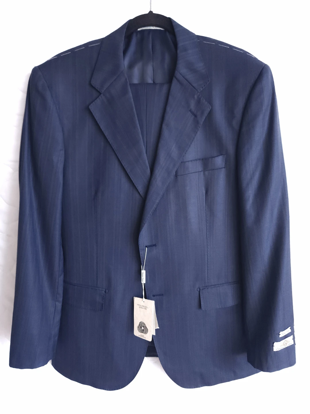 Cezareo Cabone, made in Italy, navy Suit. Size 52