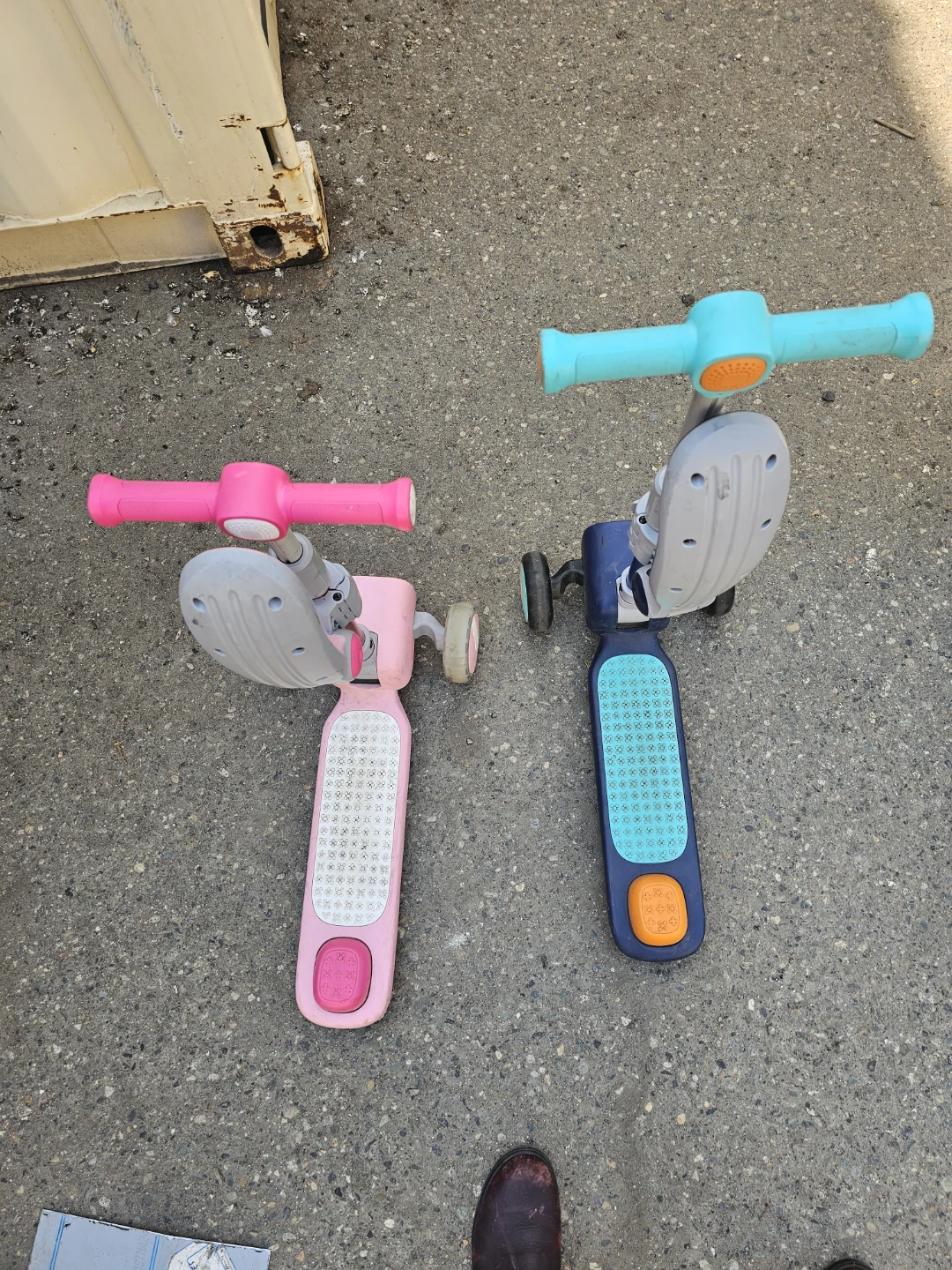 Kids 2-in-1 Scooter & Ride-On Toy - photo 5