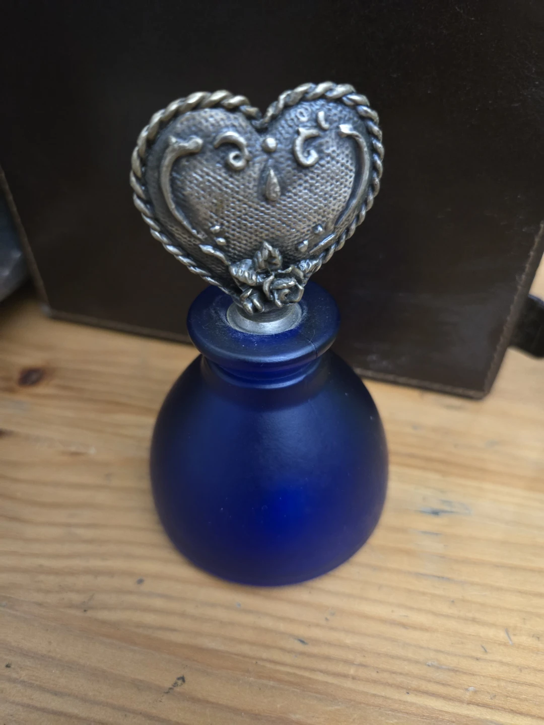 Perfume decanter bottle