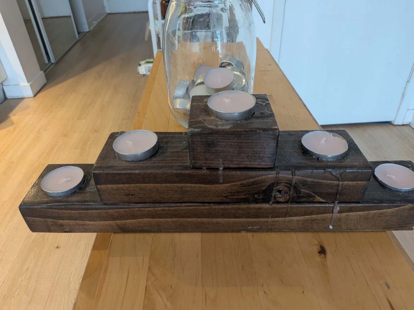 Wooden Tea Light Candle Holder with extra tealigjt candles