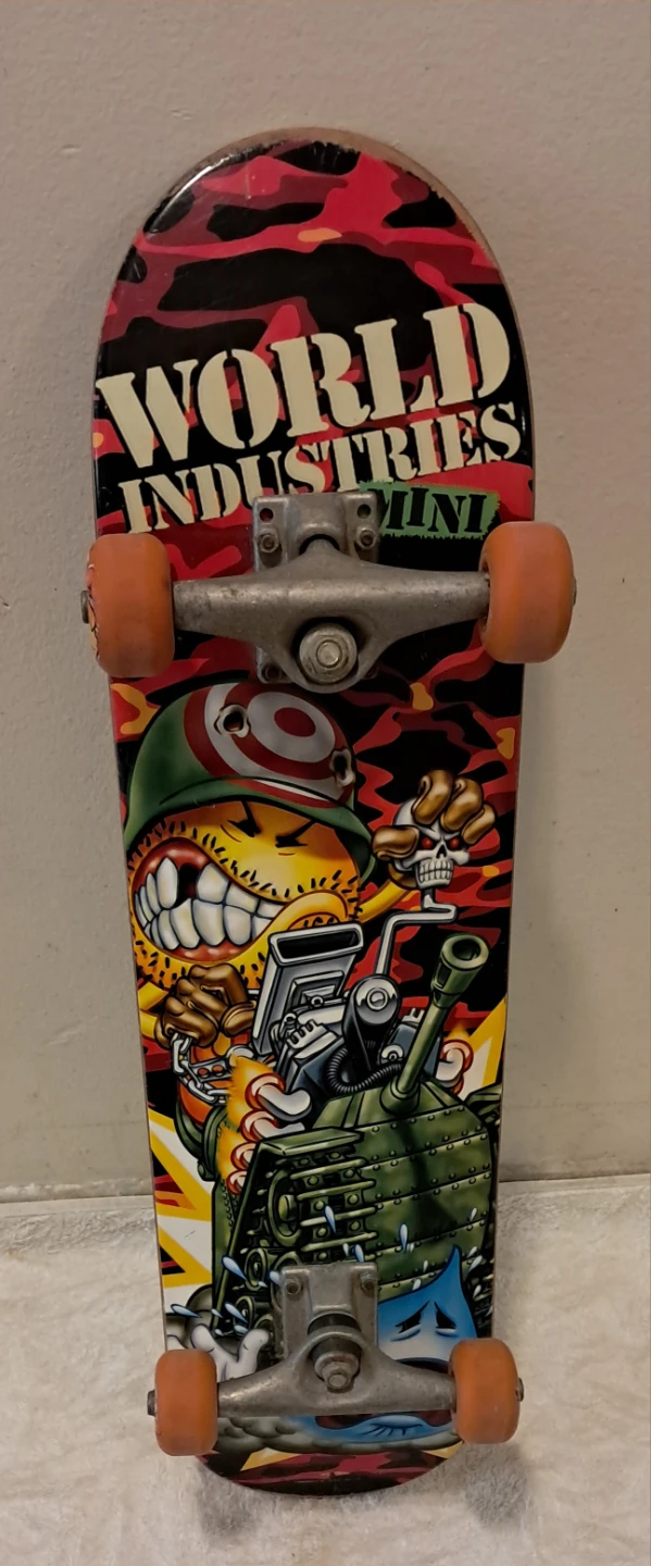 World Industries Skateboard - photo 3