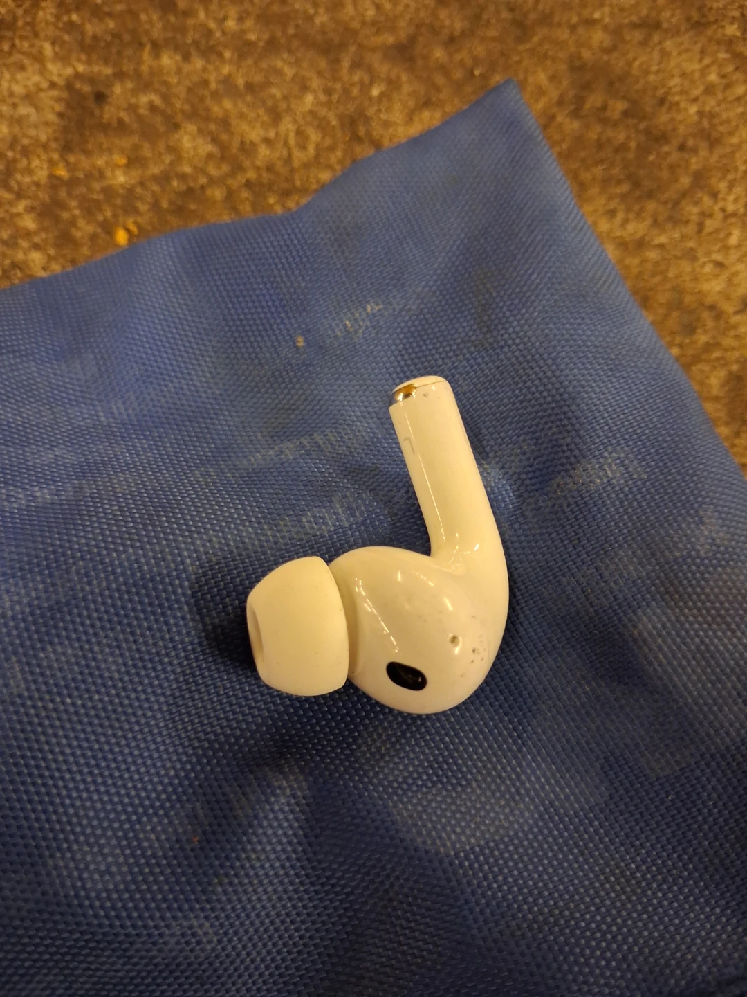 A3064  AirPods Pro Left Earbud replaement.