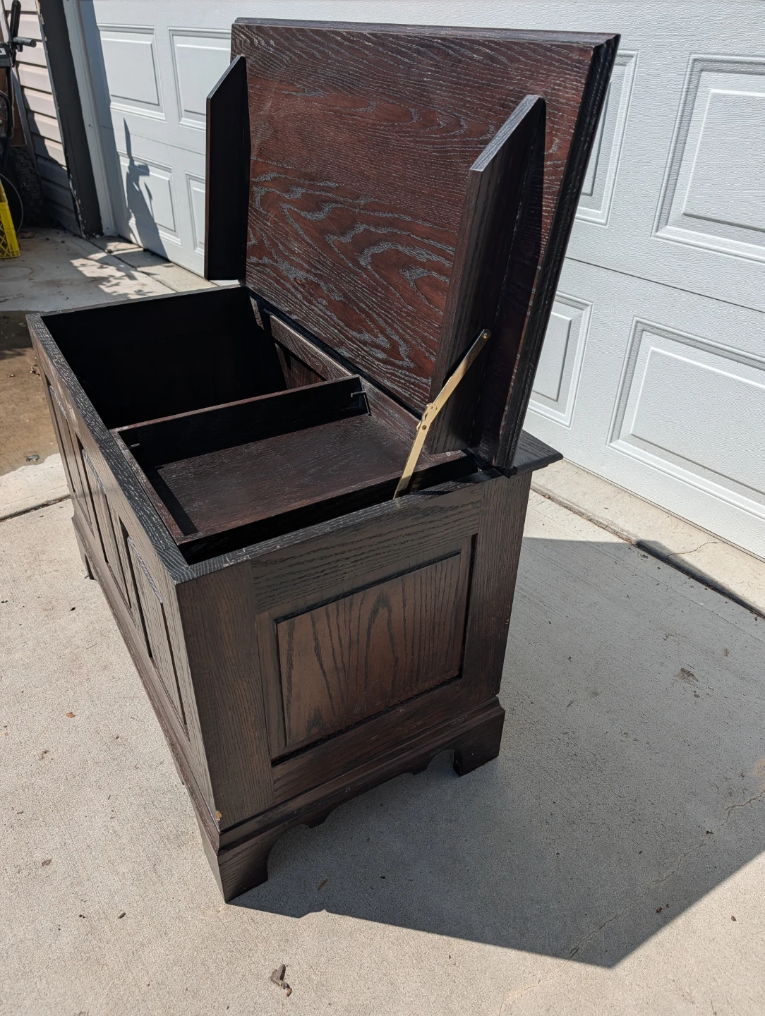 Solid wood storage bench with hinged lid - photo 3