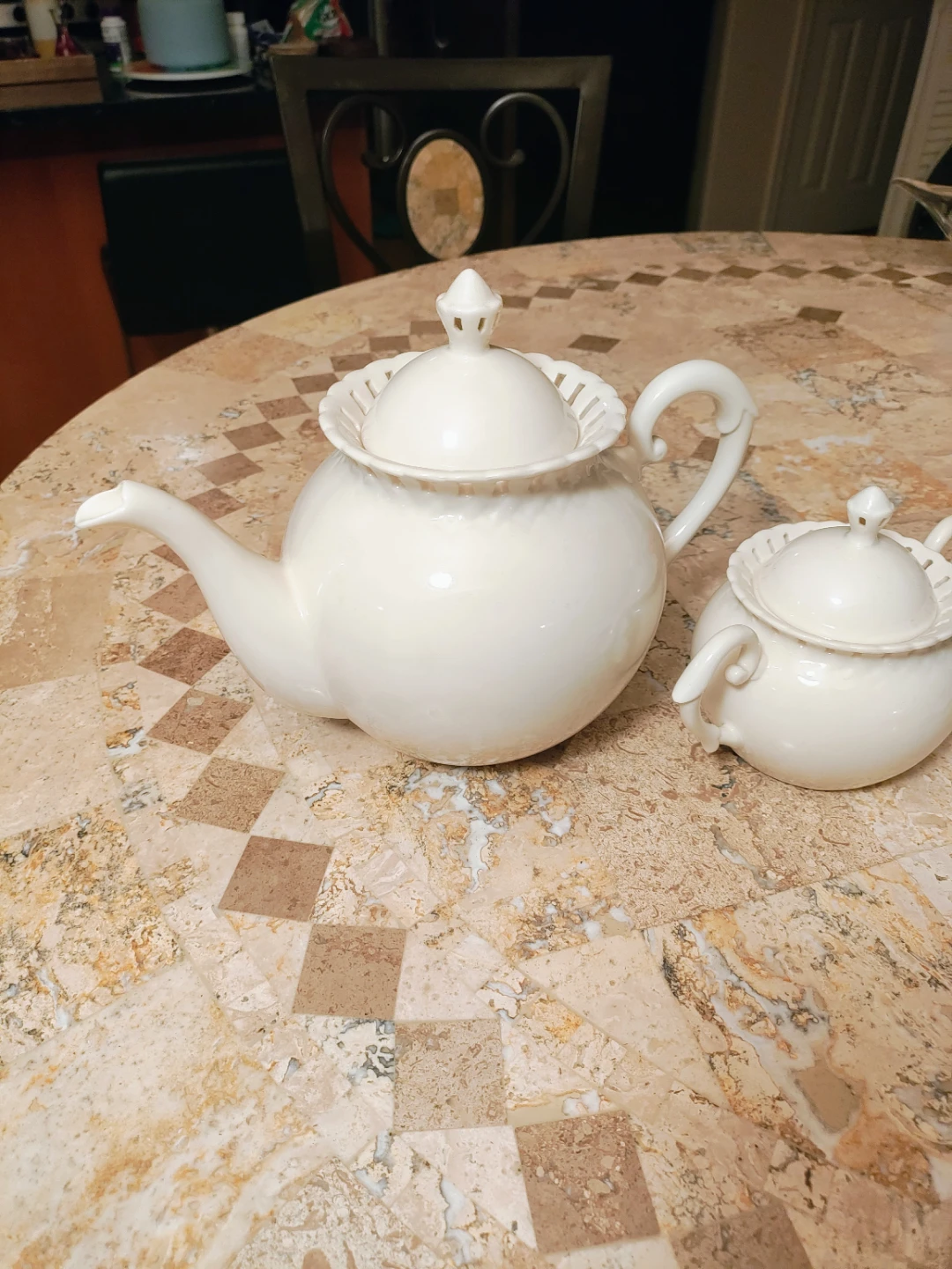 Pepper Tree fine porcelain teapot and Sugar Bowl Set - photo 2