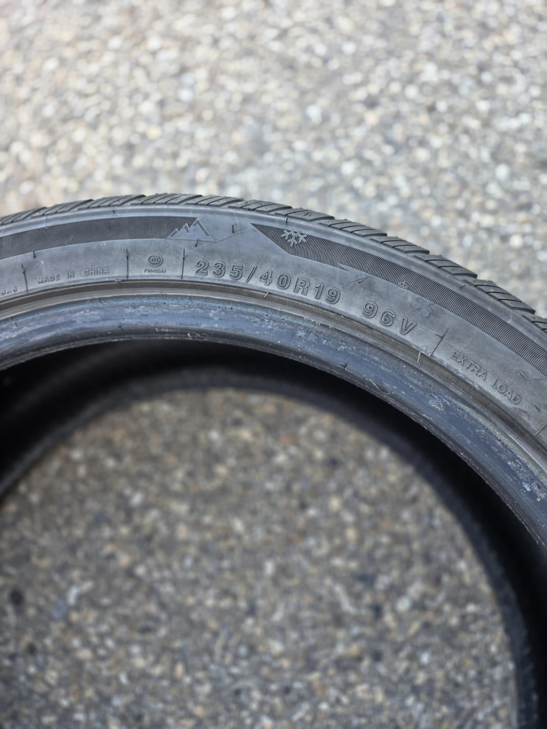 2 Nankang Snowdragon UHP Tires  235/40R19 - photo 5