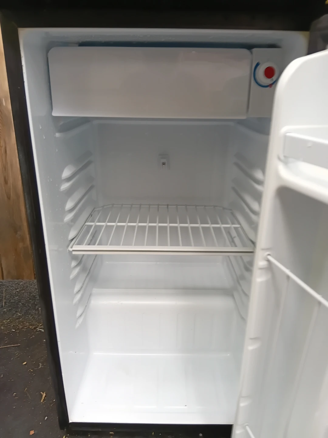 Black Danby Compact Mini Fridge - photo 2