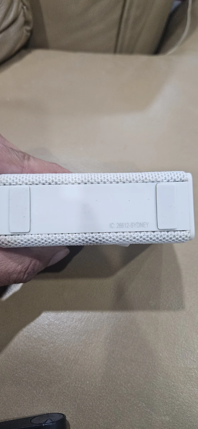 White Portable Bluetooth Speaker - photo 2