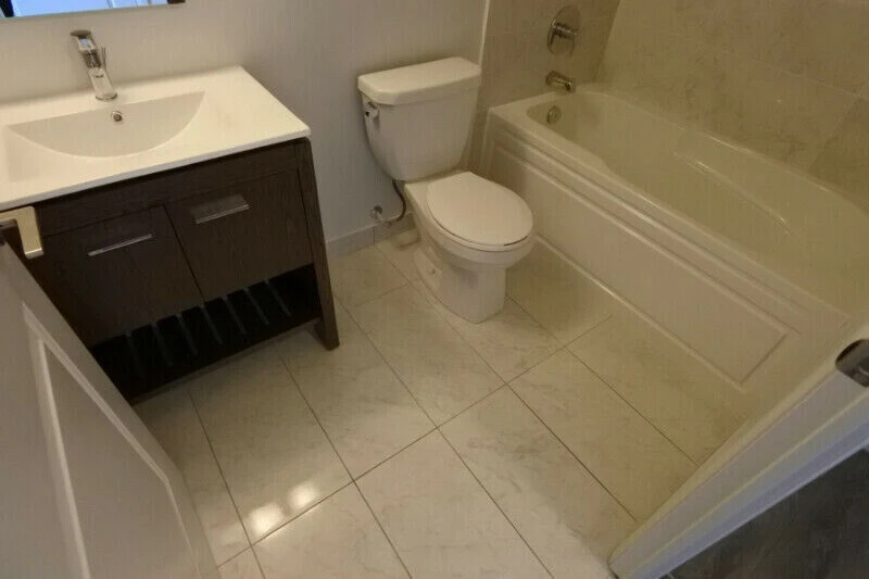 Private Furnished Room In a Luxury Condo - photo 5