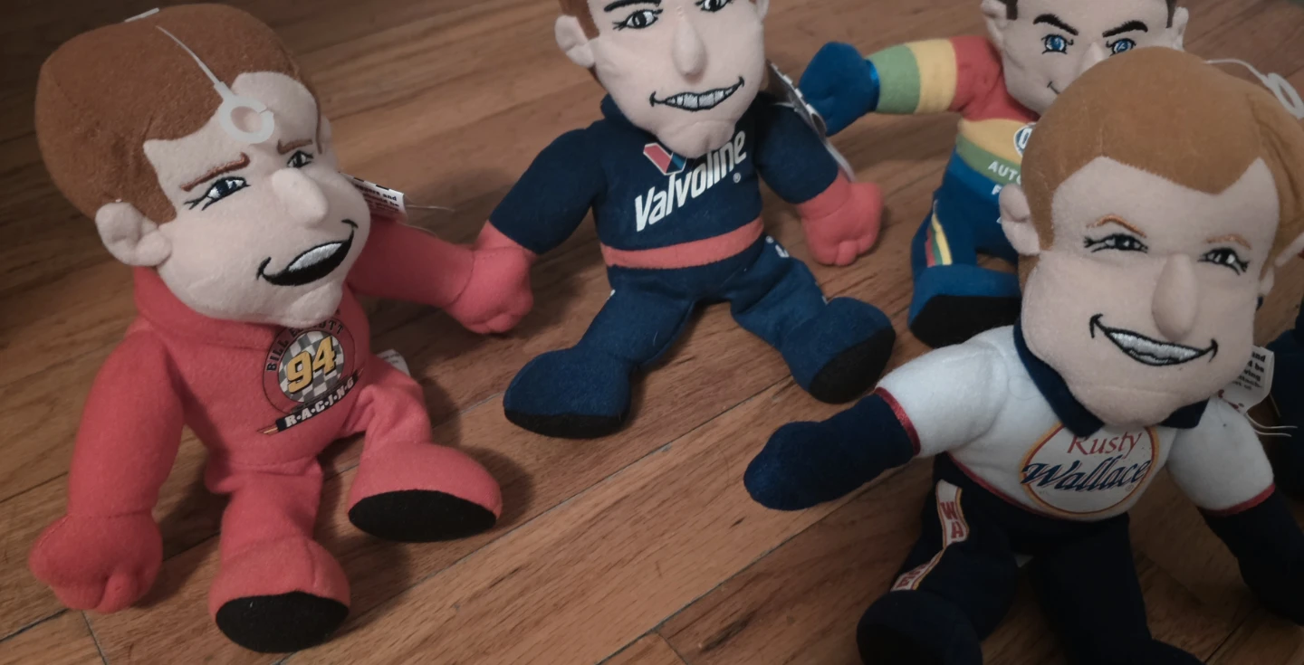 Lot of 5 NASCAR Driver Plush Toys - photo 3