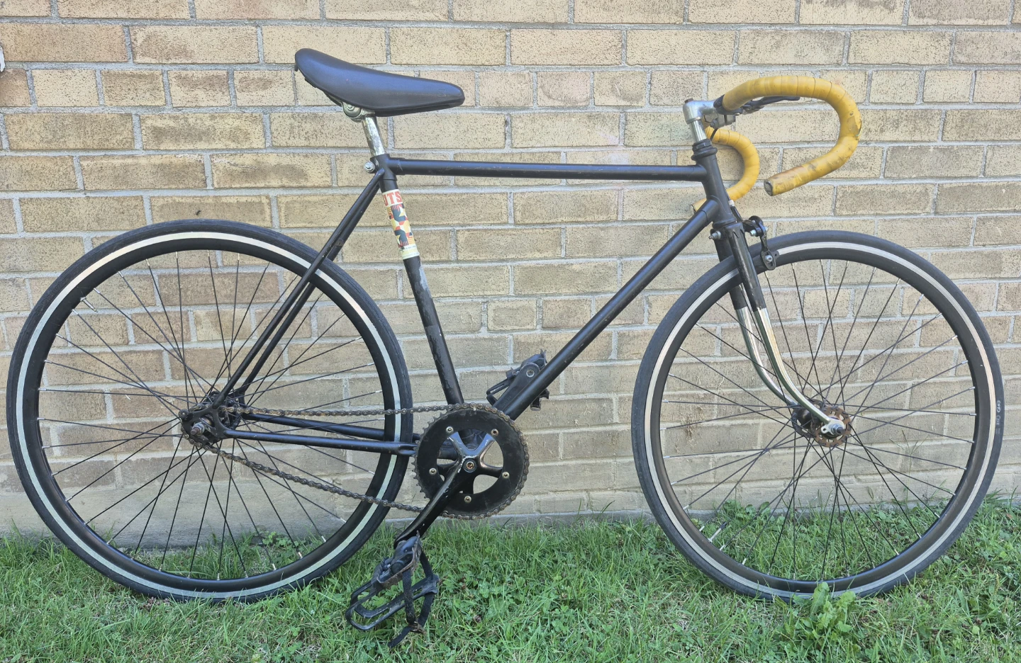 Vintage Lightweight Road Bike – Clean Commuter