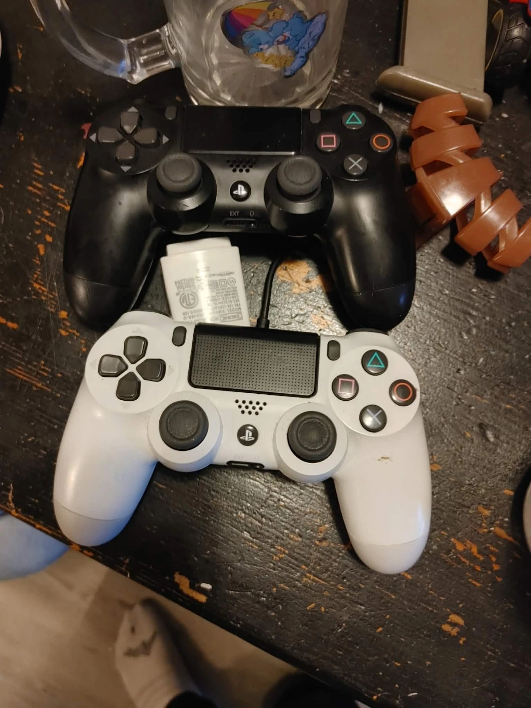 Sony PlayStation 4 DualShock 4 Controllers (2)