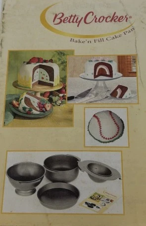 Betty Crocker Bake 'n Fill 4 Piece Cake Pan Set - photo 5