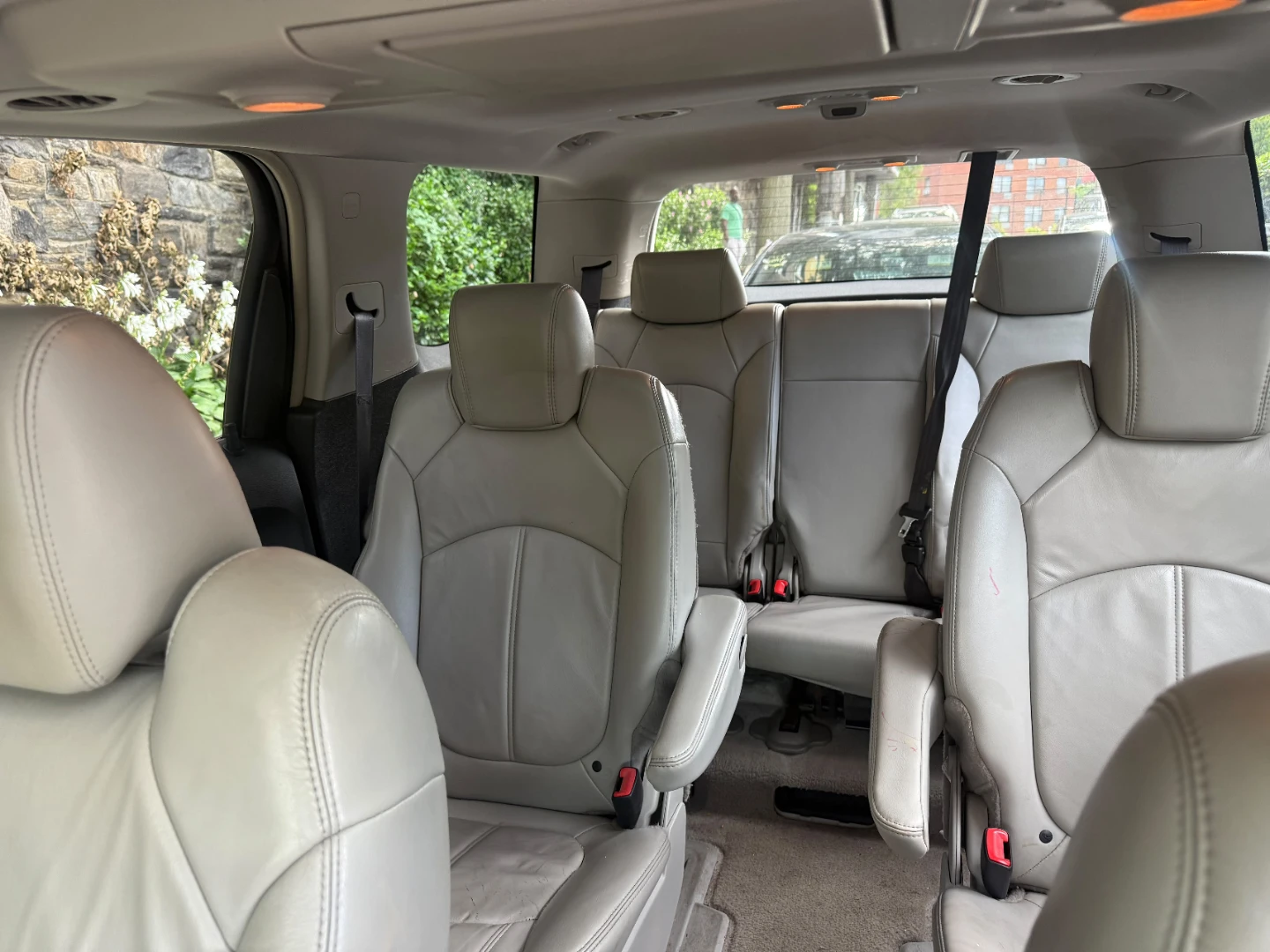 Red GMC Acadia SLT SUV - photo 5