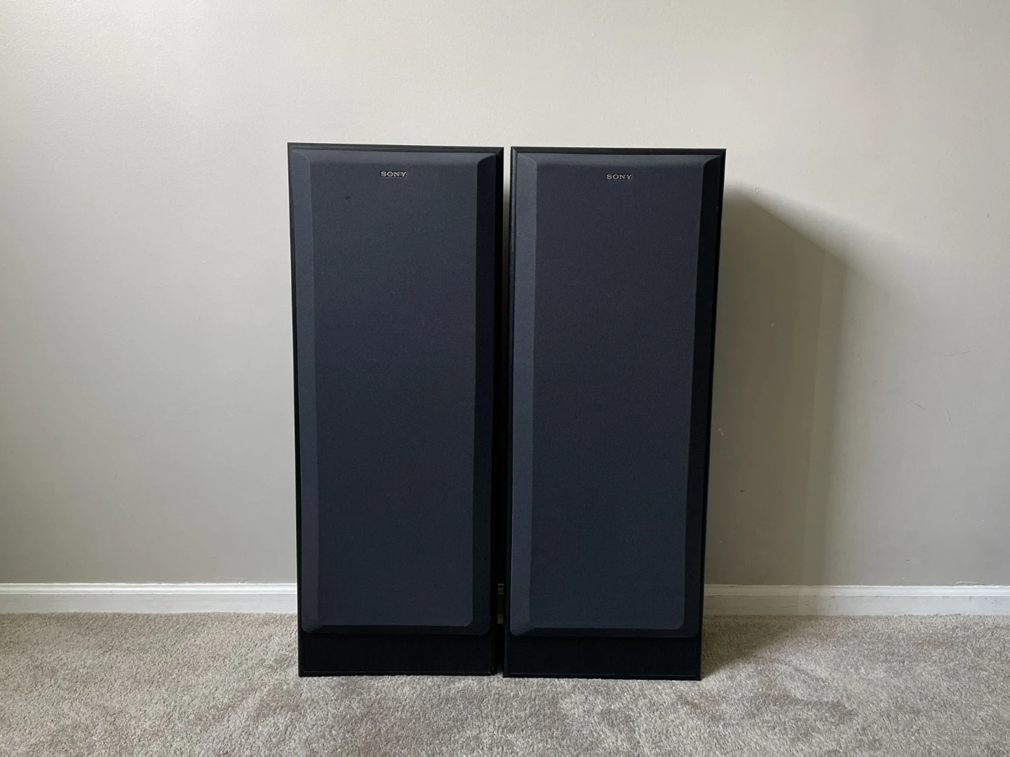 Mint Condition sony speakers MUST GO