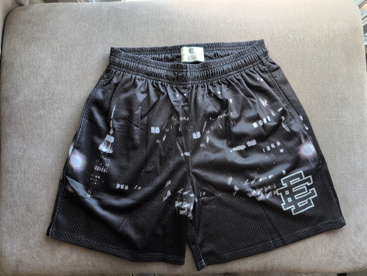 Eric Emanuel Shorts in the Black Skyline colorway - photo 5
