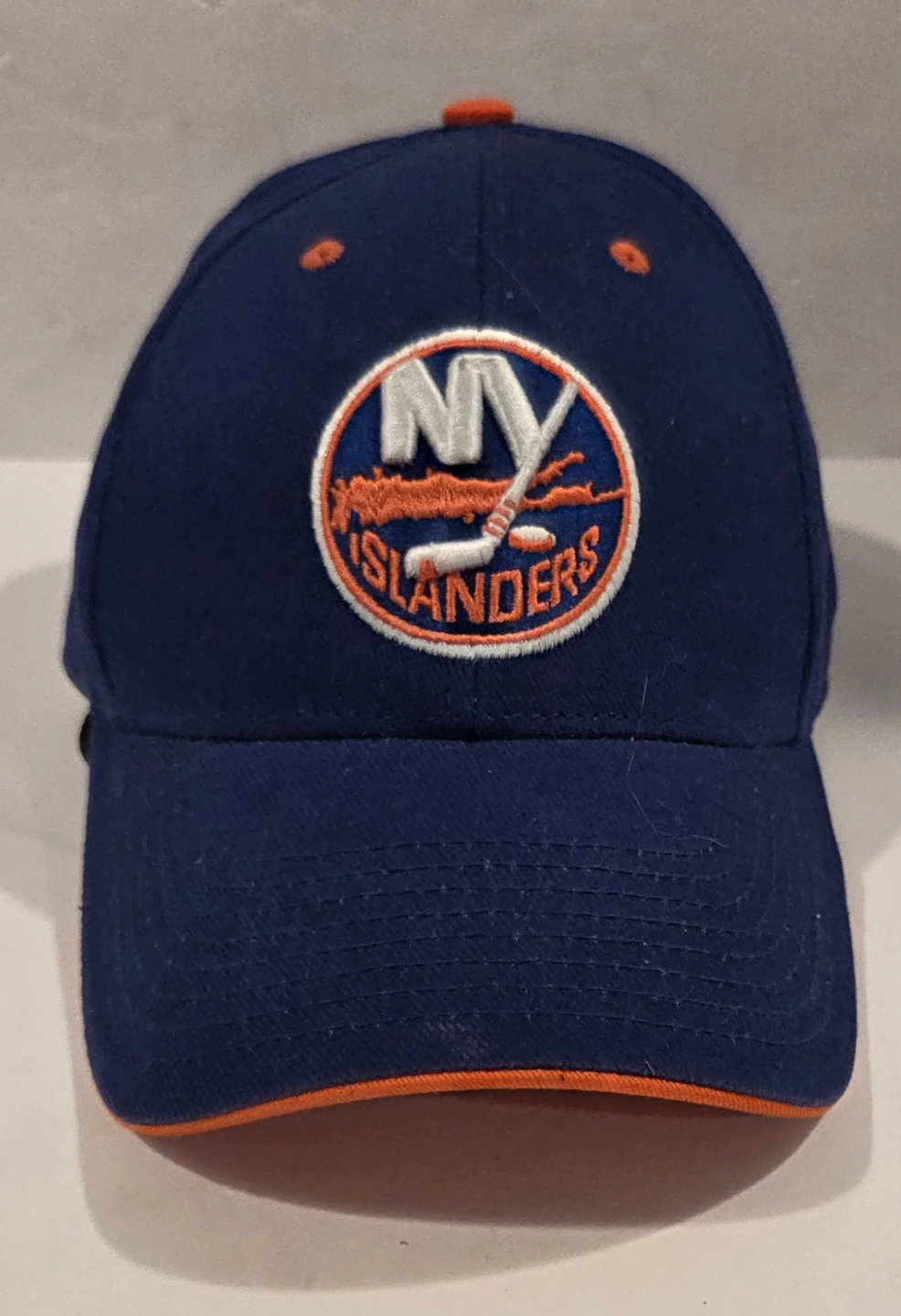 New York Islanders Fan Favorite Baseball Cap