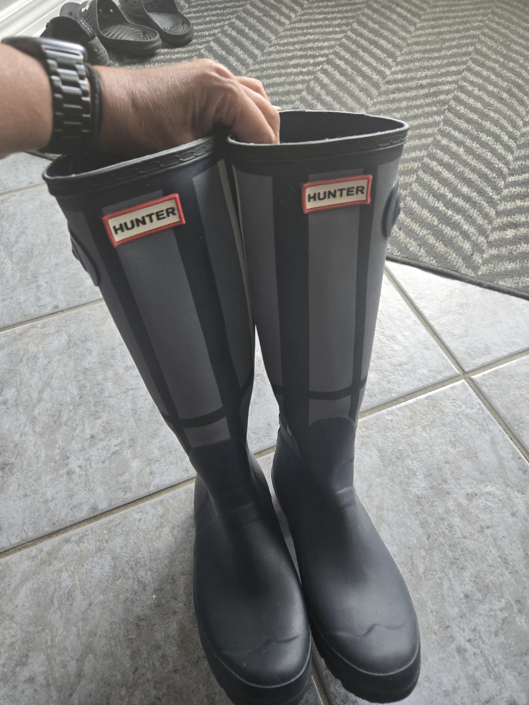 Hunter Tall Plaid Rain Boots Size US 7
