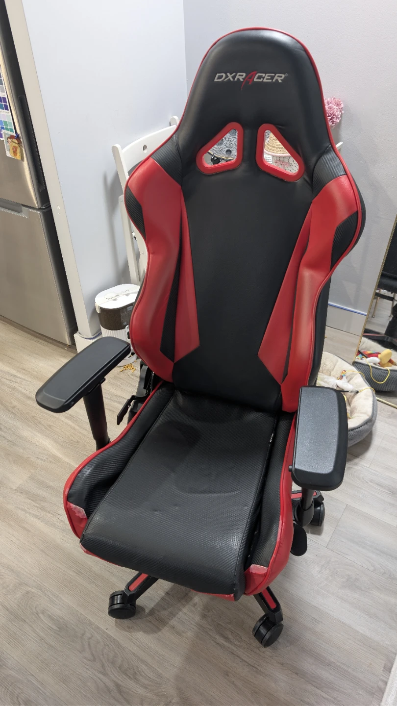 DXRacer Gaming Chair