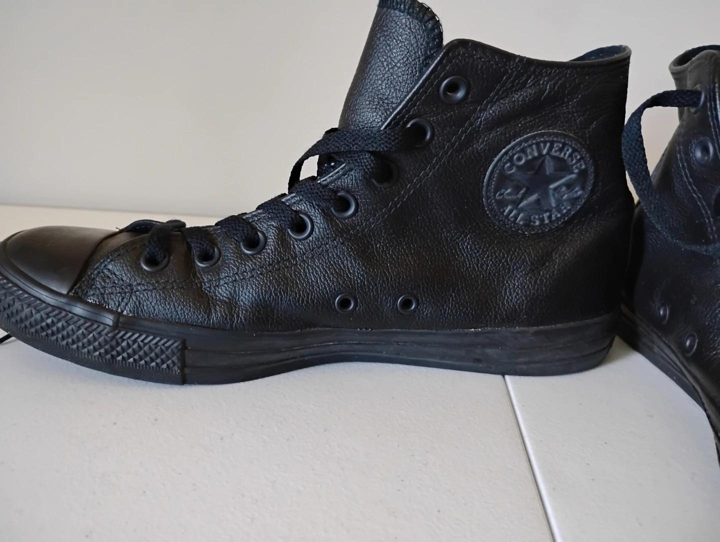 Converse Chuck Taylor All Star Leather High Tops - photo 4