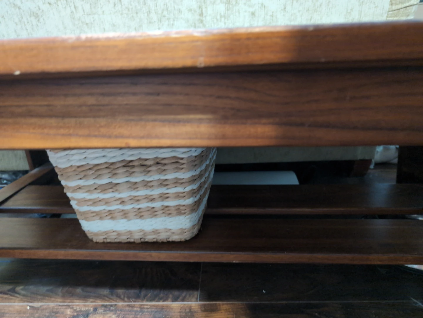 Wooden coffee table with slate tile inlay - photo 4
