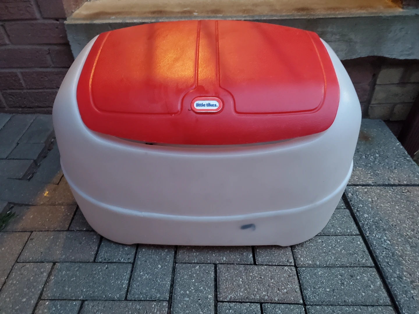 Little Tikes Toy Chest Storage Bin Red/White