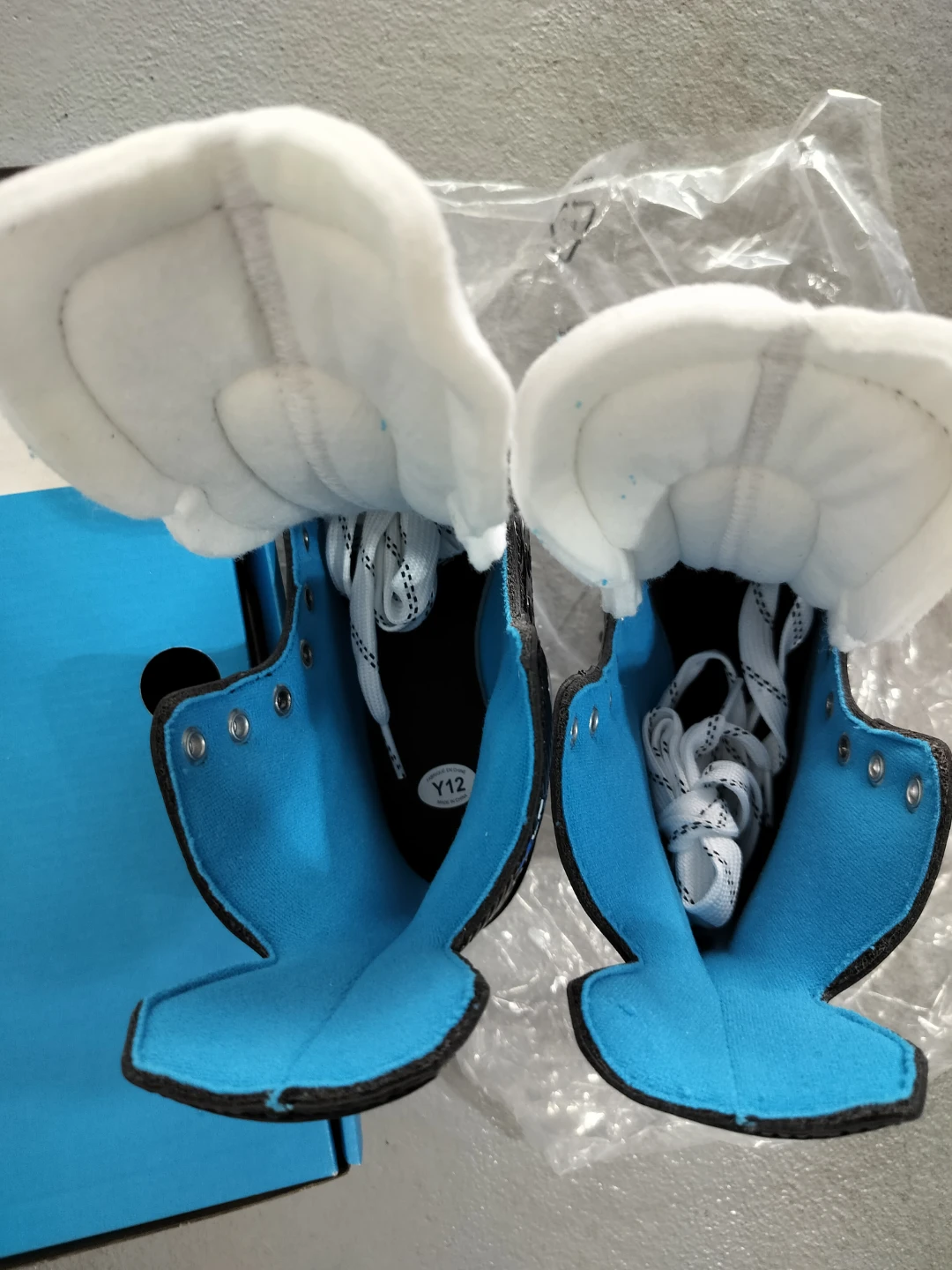 Bauer XLP Youth Hockey Skates Size 12.0 R - photo 2