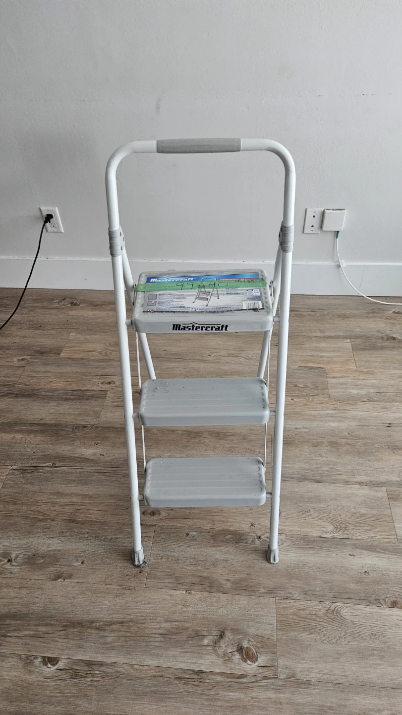 Mastercraft 3-Step Ladder - photo 2