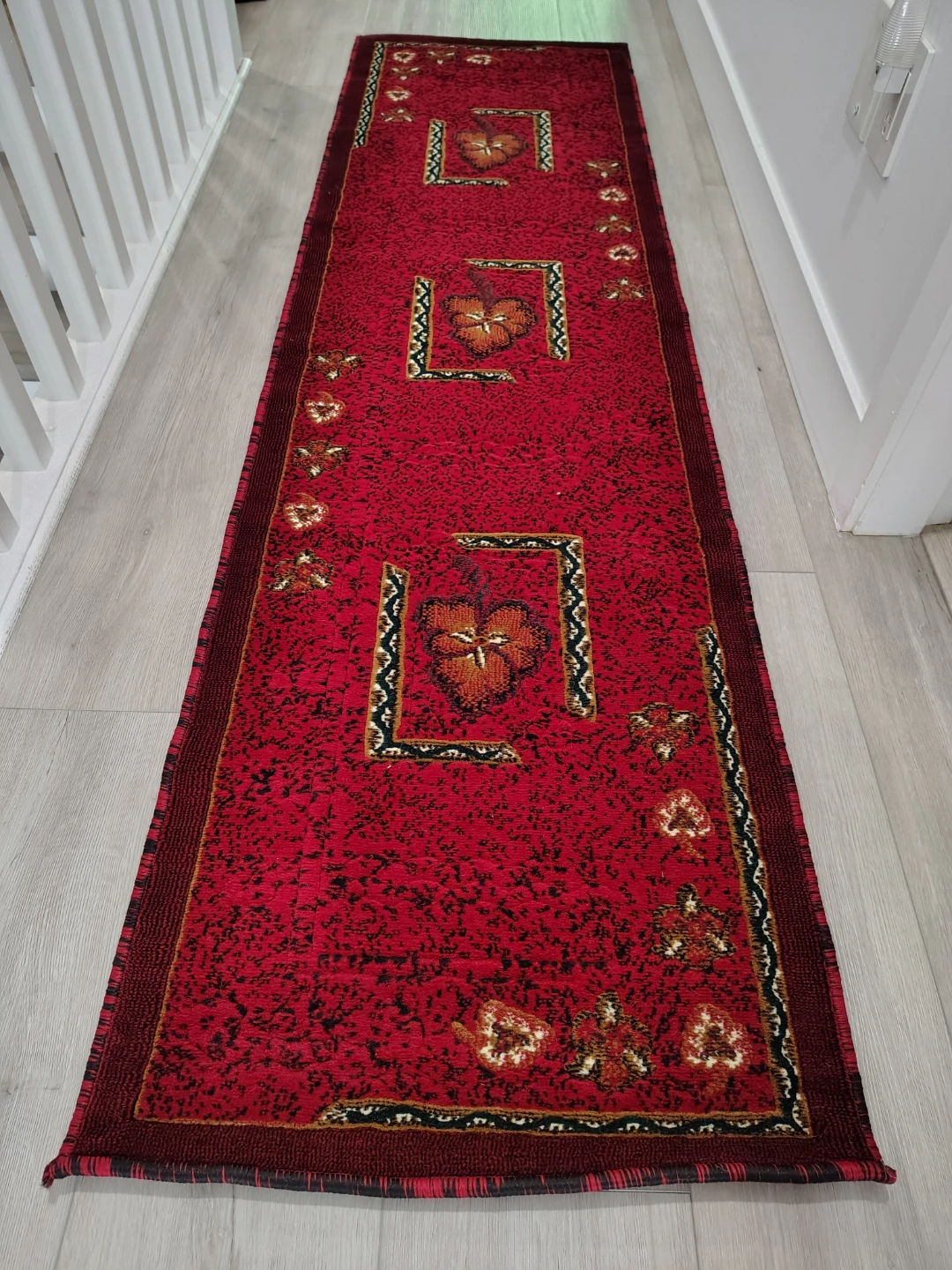 Beautiful Red Runner Rug with Floral Pattern. Like New. - photo 2