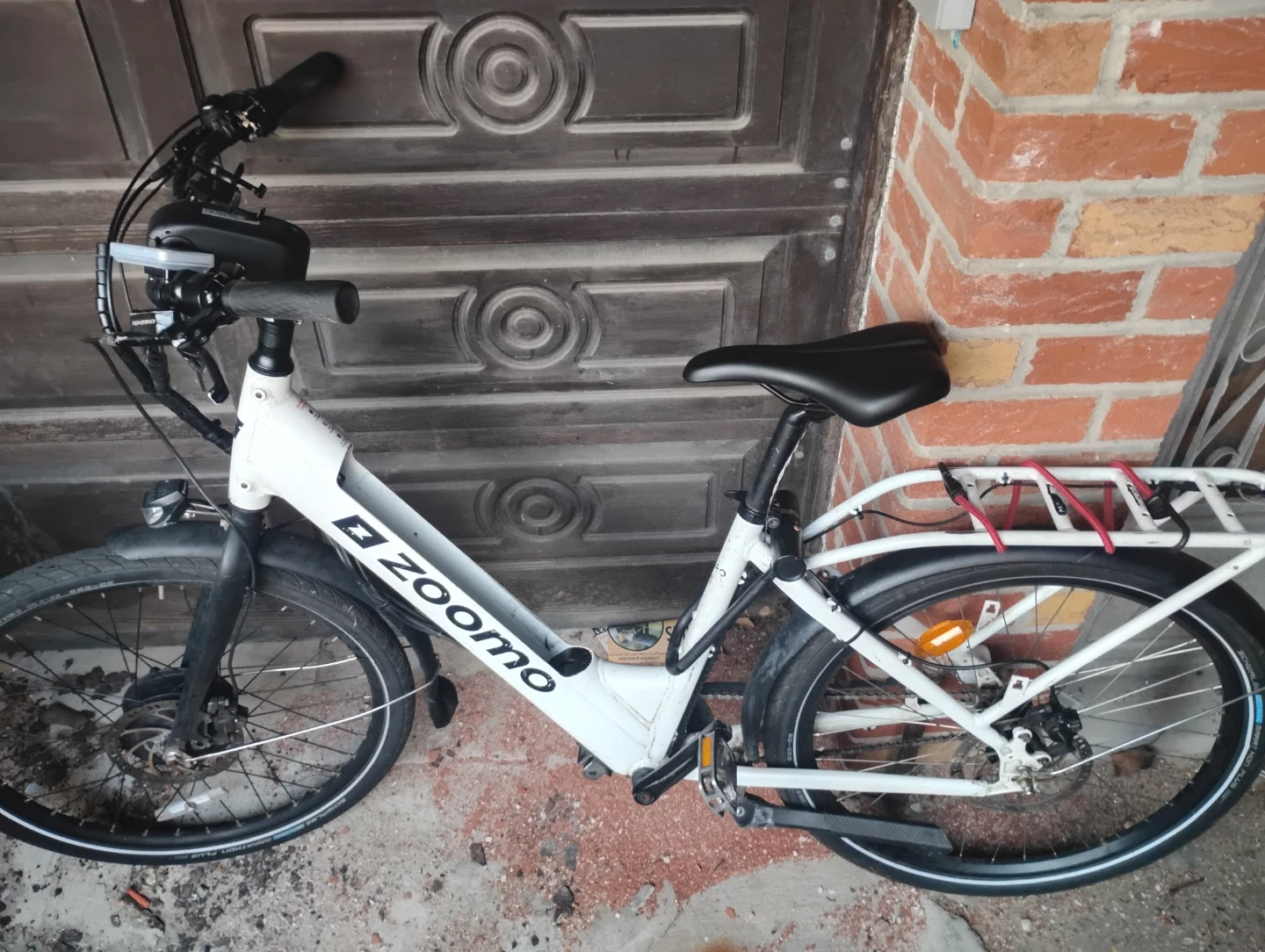 White Zoom Electric Bike