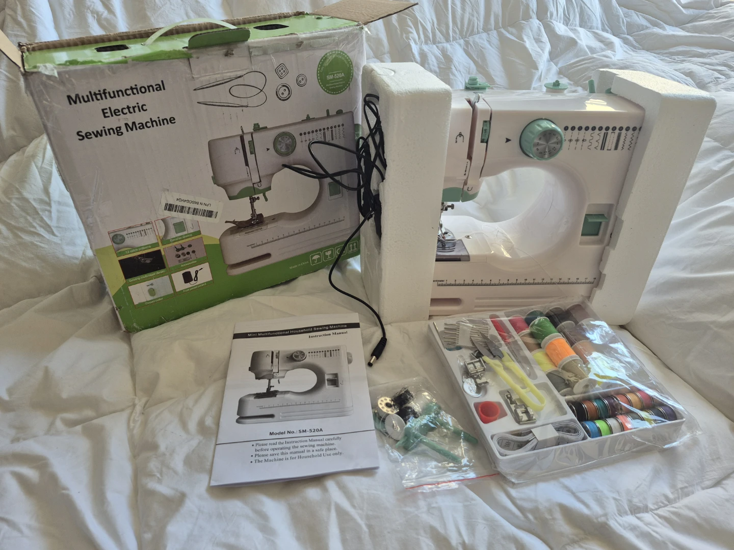 Multifunctional Electric Sewing Machine SM-520A