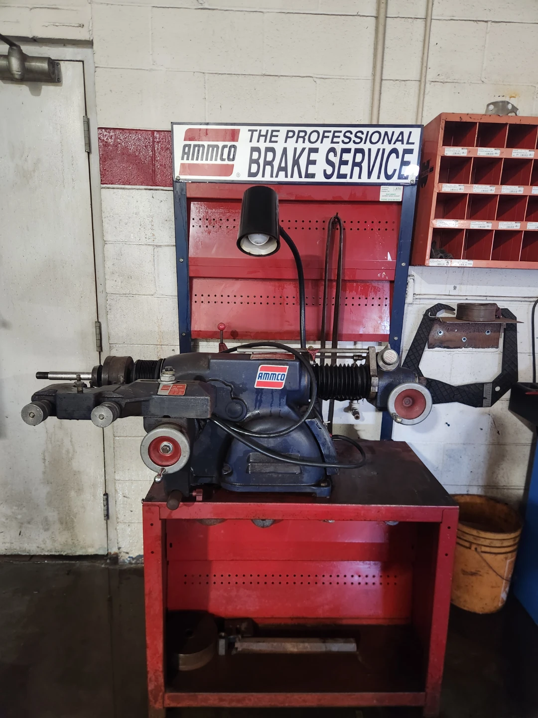 AMMMCO No. 6950 Twin Facing Lathe