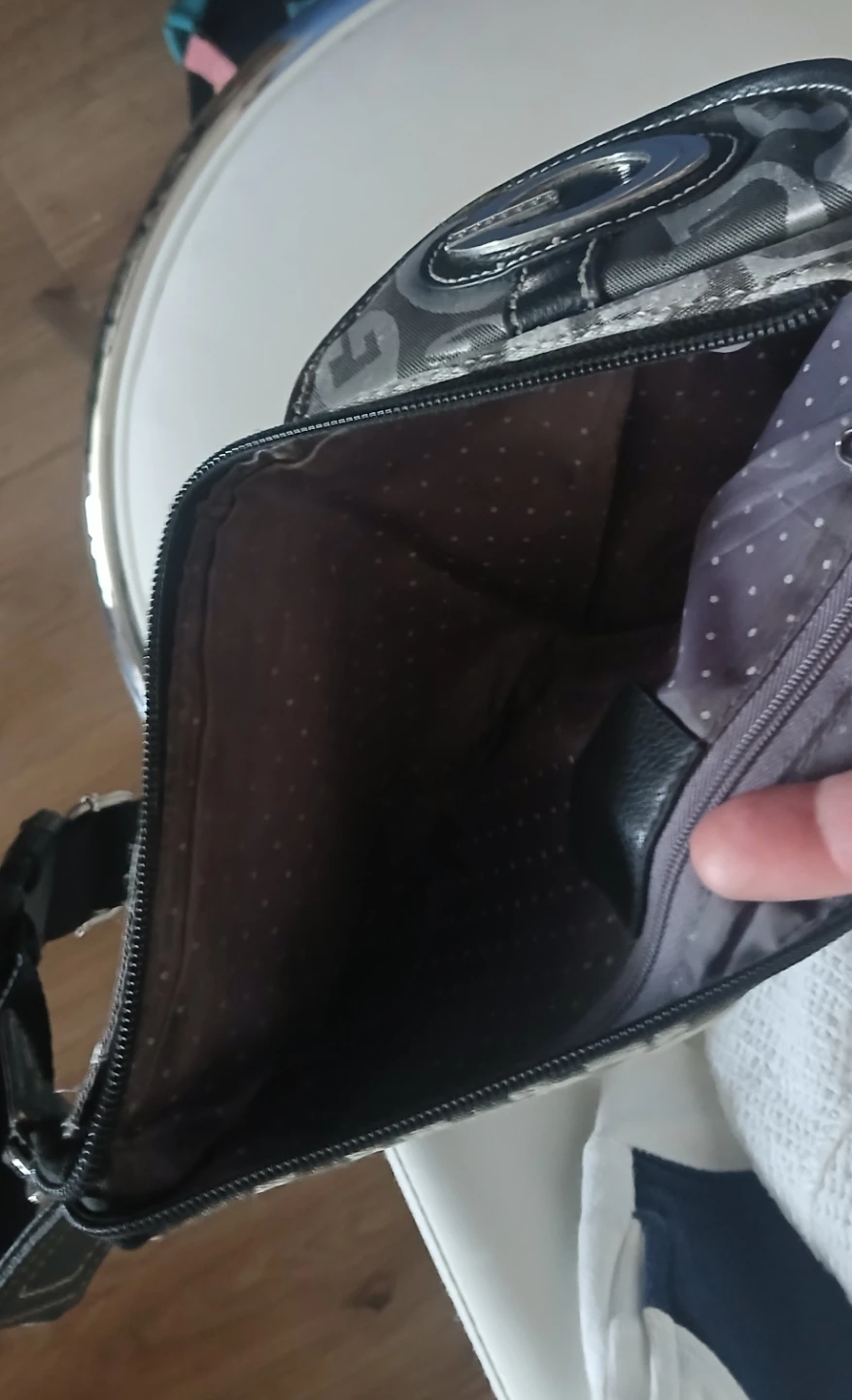 Guess Fanny Pack - photo 3