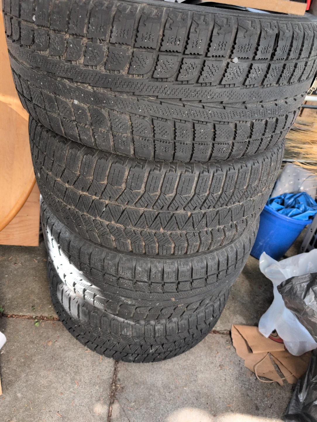 Sacchi Rims with 225/50R17 Tires - photo 4