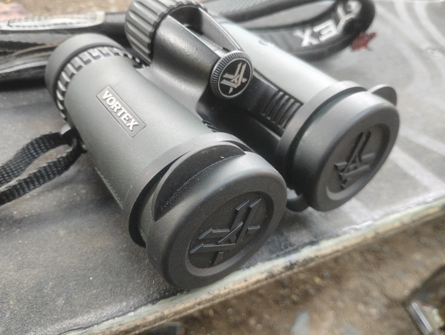 Vortex Diamondback HD 8×32 Binoculars