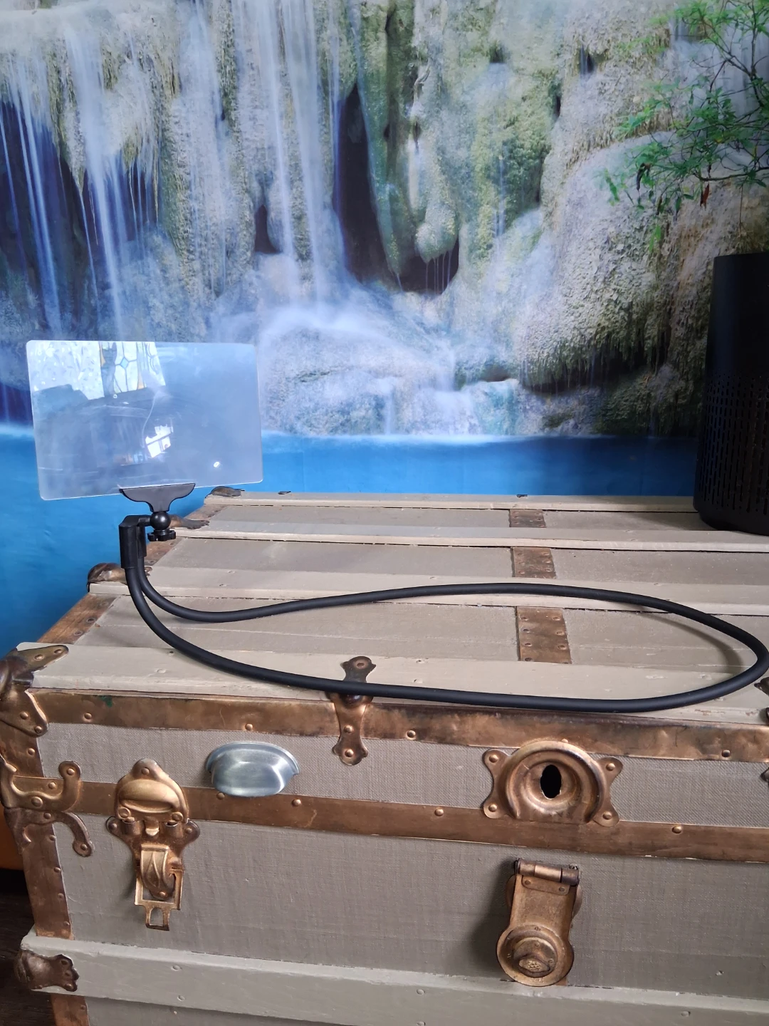 Black Neck Hanging Screen Magnifier